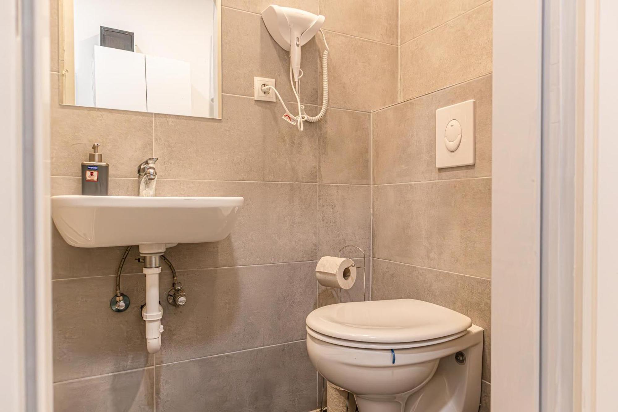Welcoming 1Br Apt- Near U6 Station Am Schoepfwerk เวียนนา ภายนอก รูปภาพ